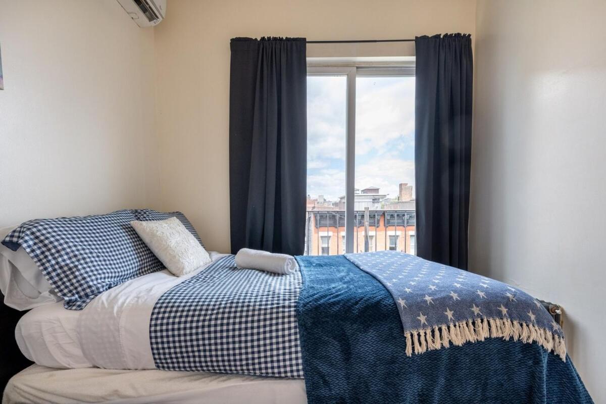 East Village Townhouse นิวยอร์ก ภายนอก รูปภาพ