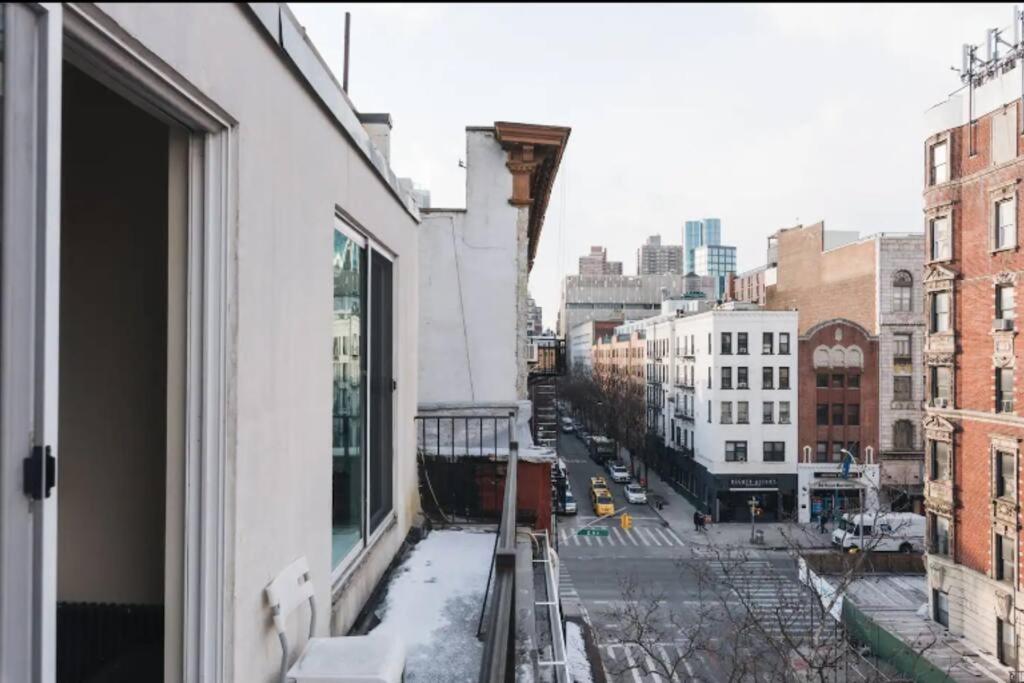 East Village Townhouse นิวยอร์ก ภายนอก รูปภาพ