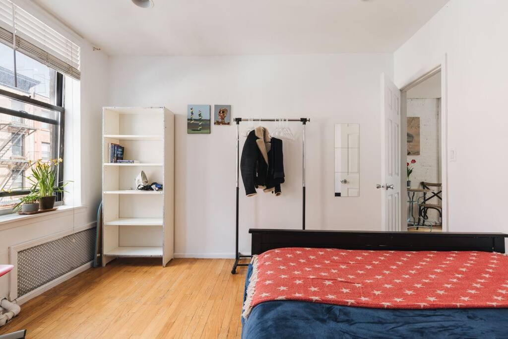 East Village Townhouse นิวยอร์ก ภายนอก รูปภาพ