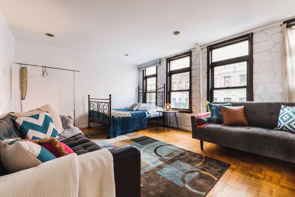 East Village Townhouse นิวยอร์ก ภายนอก รูปภาพ