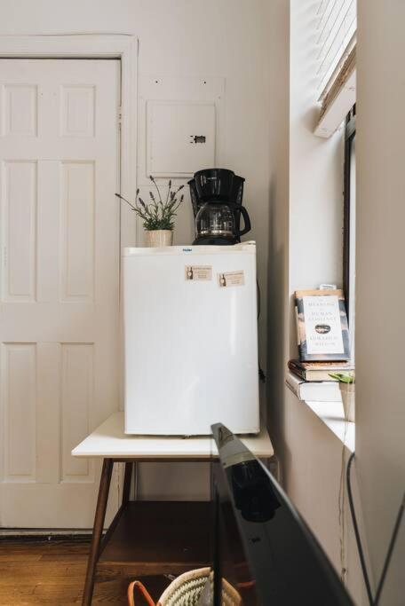 East Village Townhouse นิวยอร์ก ภายนอก รูปภาพ